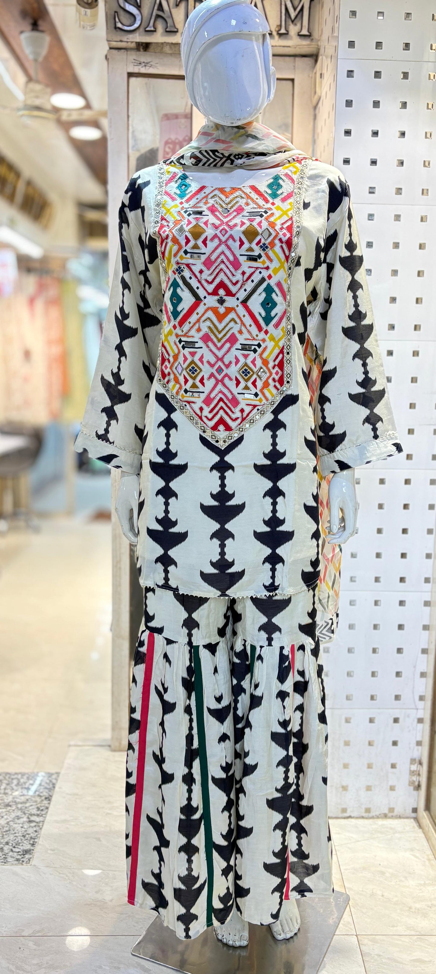 garara with short kurti and duppatta